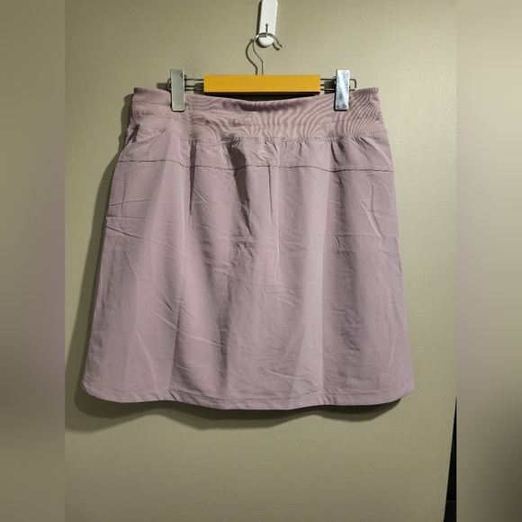 NEW- Kirkland Signature Pink Skort, Size Medium ( 30) - Picture 3 of 6